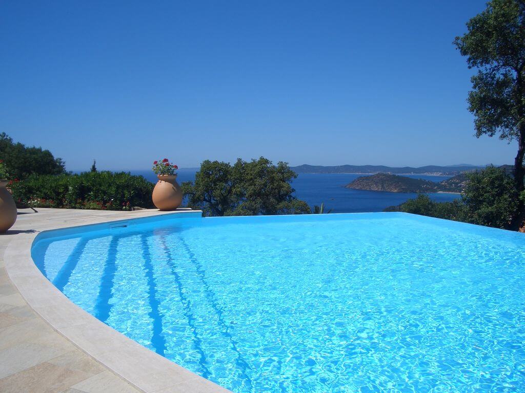 Luxury villas with infinity pools
