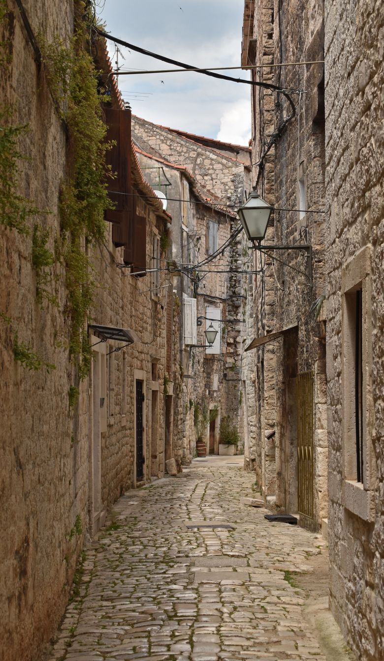 Trogir utcáinak útvesztője